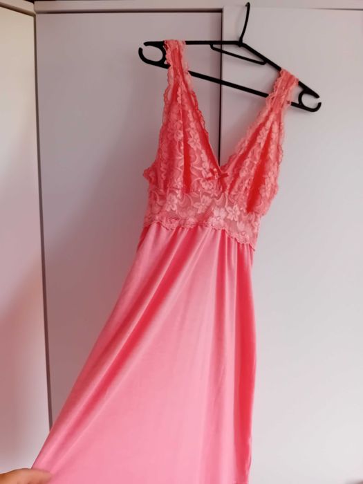 Piżama kolor łososiowy, raz ubrana, rozmiar S.