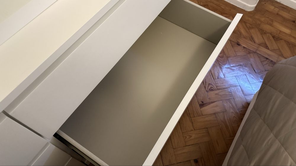 Cómoda branca com 6 gavetas (160 x 78 cm) - IKEA MALM