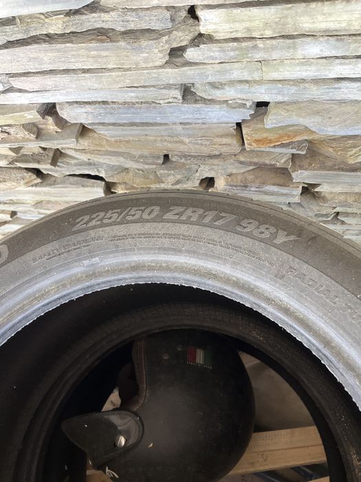 Pneus KUMHO 225/50 ZR17