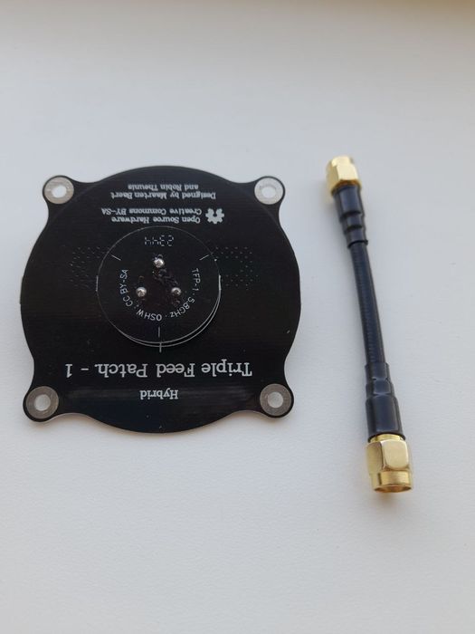 Патч антена Hybrid Triple Feed Patch 5.8 Ггц, 4dBi, (RHCP LHCP)