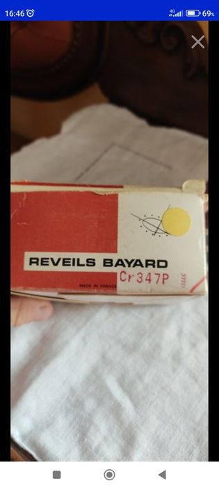 Relógio de mesa despertador jaz