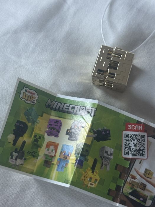 Zabawka toy kinder joy minecraft gold zloty