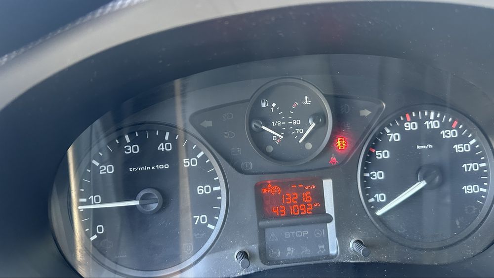 Peugeot Partner 1.6 HDi 90cv 3 Lug