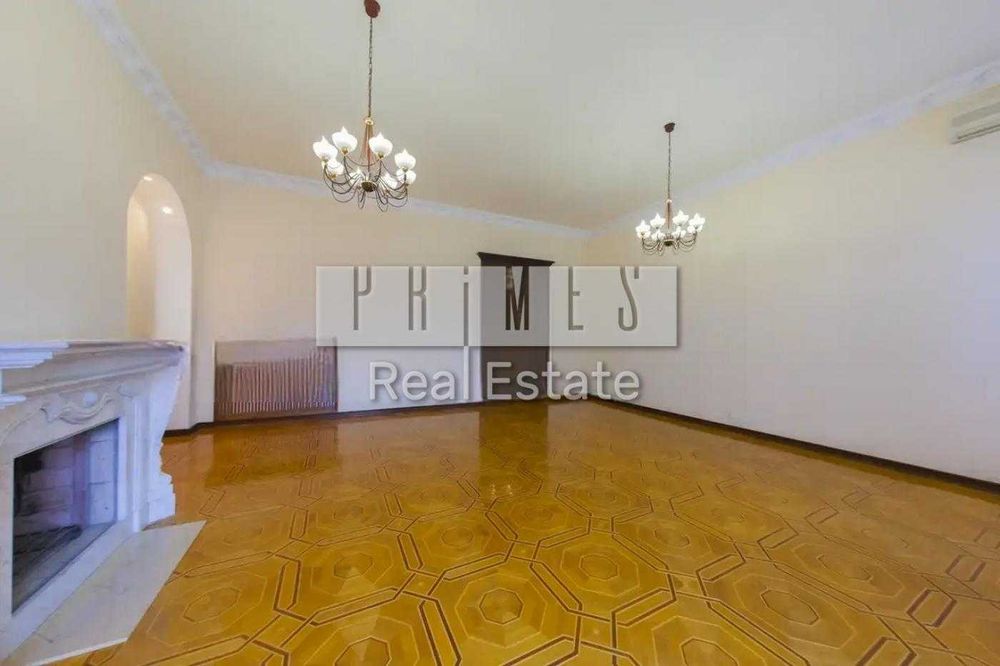 Продаж 5к квартири, вул. Євгена Чикаленка 45/2, центр