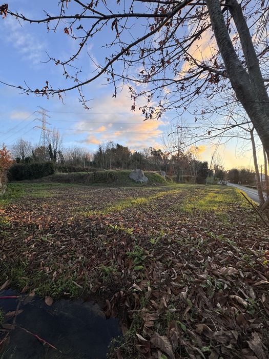 Arrenda-se terreno com ótima exposição