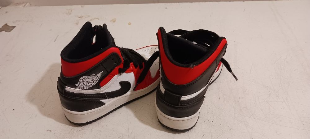 Sapatilhas air jordan.novas