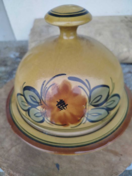 Посуда під плов давня