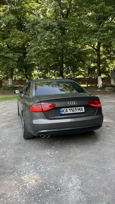 Audi a4b8 2013p