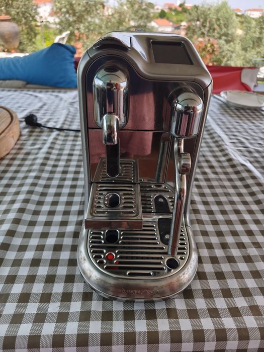 Máquina de Café Nespresso