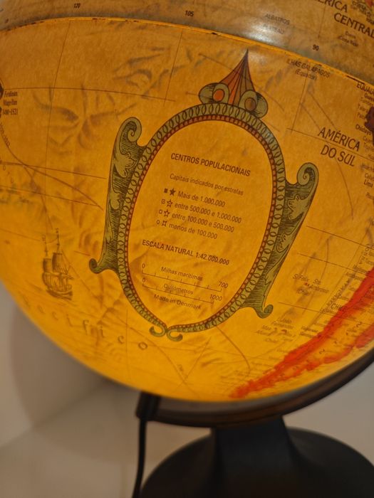 Globo terrestre com luz Scan Globe A/S Denmark