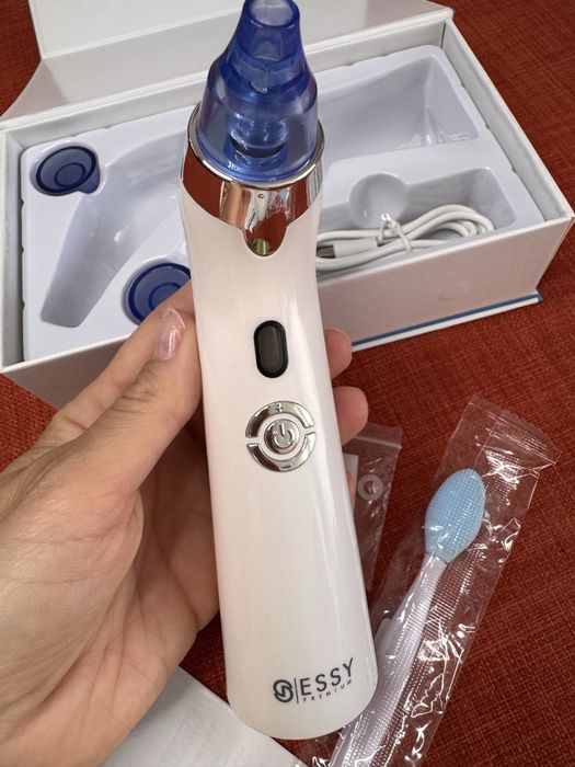 Maquina Limpeza Facial Essy