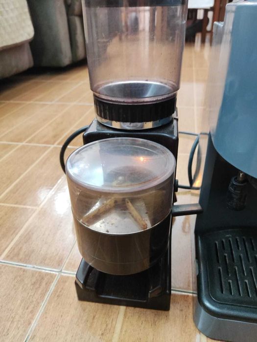 Máquina de Café BRIEL