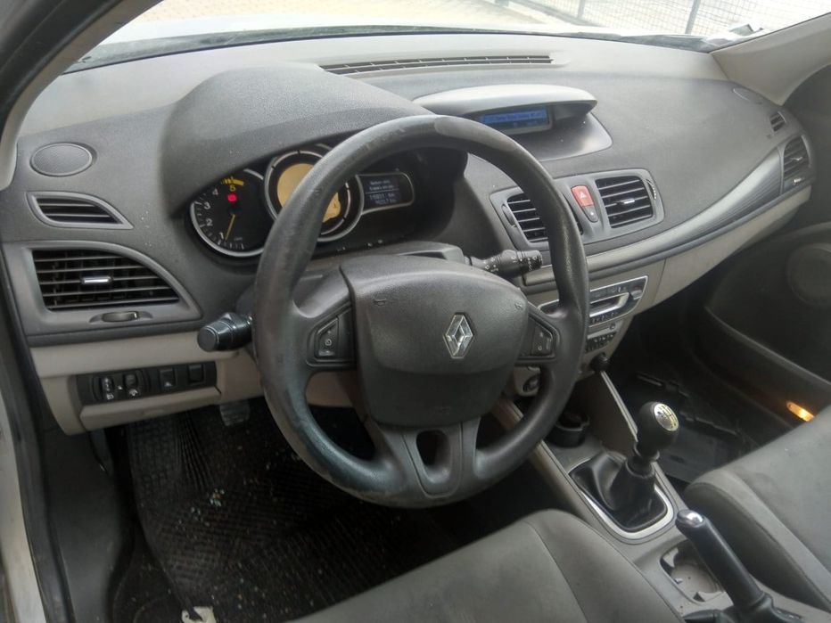 RENAULT MEGANE III Grandtour - 2010 - Para Peças