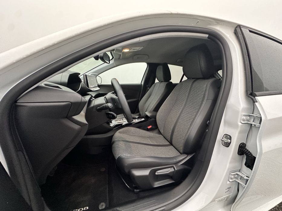 Peugeot e208 Allure 50kWh - Ultima oportunidade