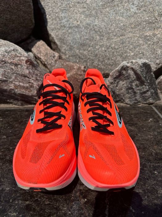 45р  Brooks Hyperion Max 3M