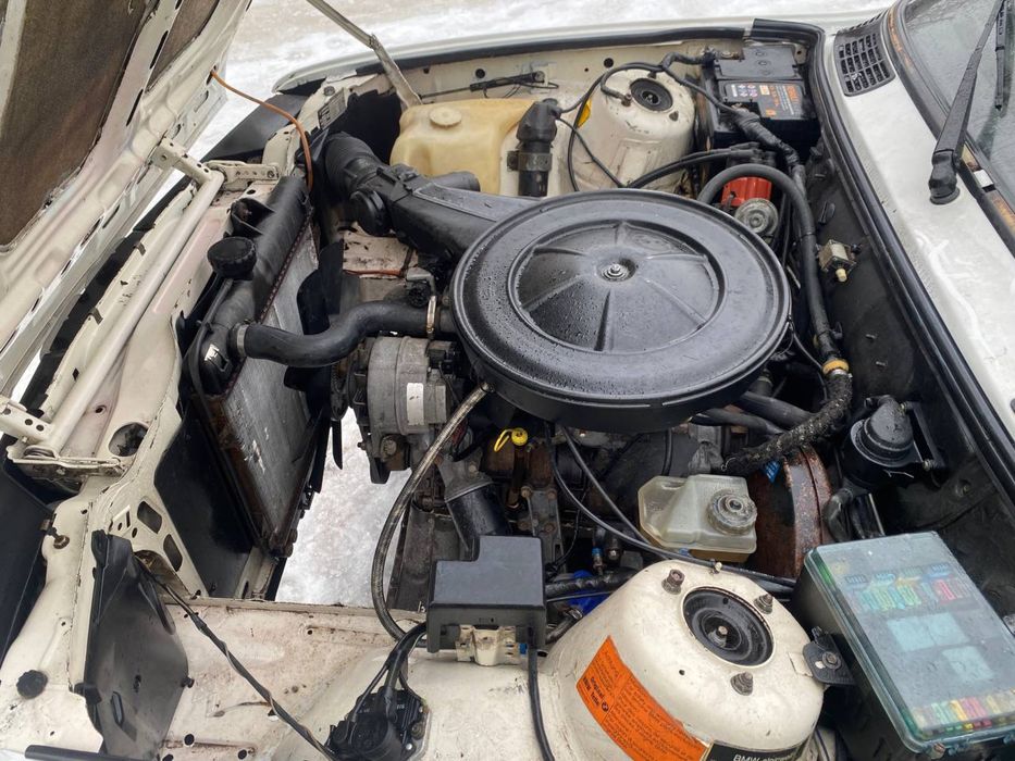 Продам bmw e30 1.8