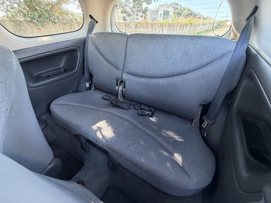 Toyota Yaris 1.0 gasolina