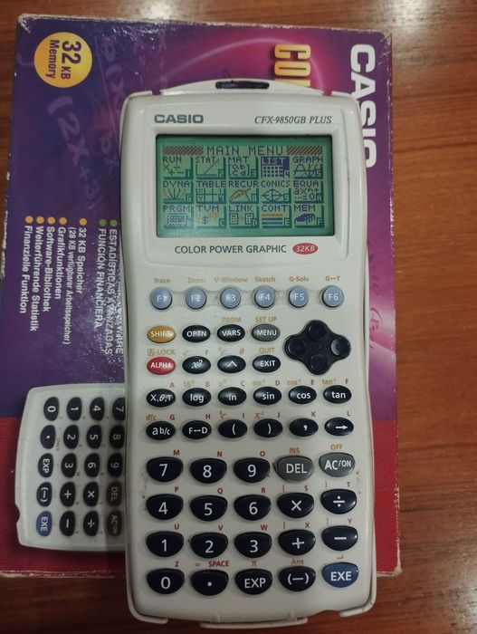 Calculadora Casio CFX-9850GB Plus