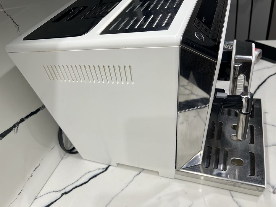 Продам кофемашину  DeLonghiElletta Cappuccino Top