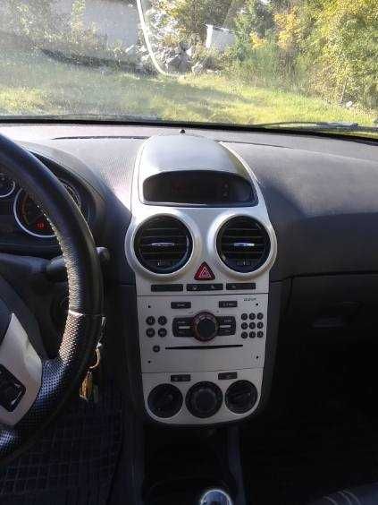 Opel Corsa D 2008 r