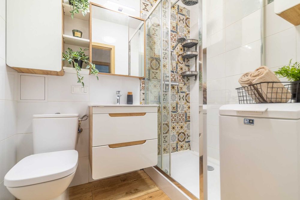 --> Pokój 1os. - pl. Legionów - ścisłe centrum! < --