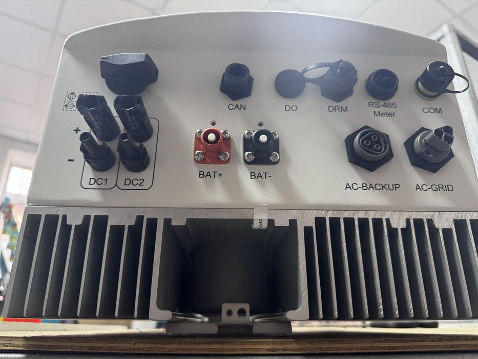 Гибридный однофазный инвертор Solis RHI-5K-48ES-5G5кВт