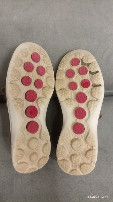 Сліпони Skechers Goga Max