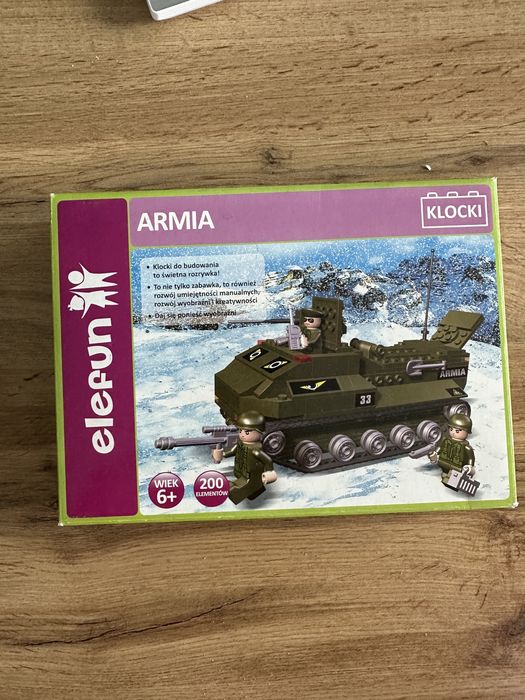 Zestaw klockow Elefun żołnierze