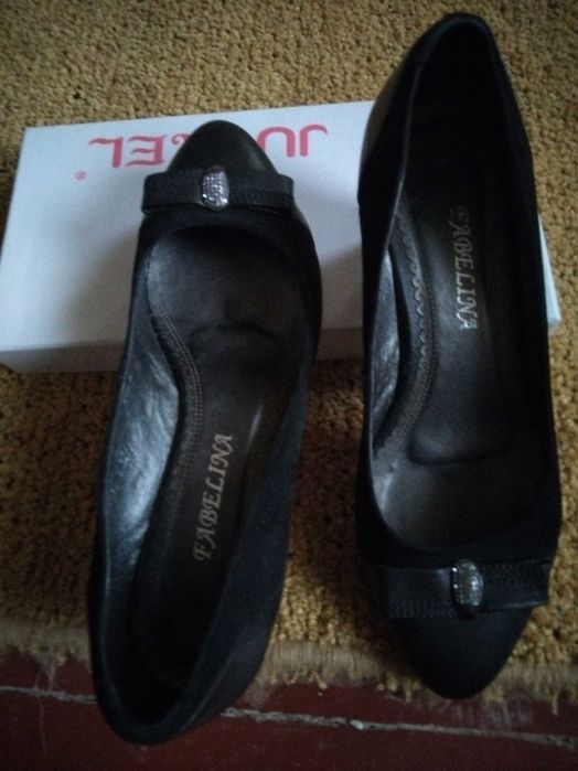 Жіночі кожані туфлі