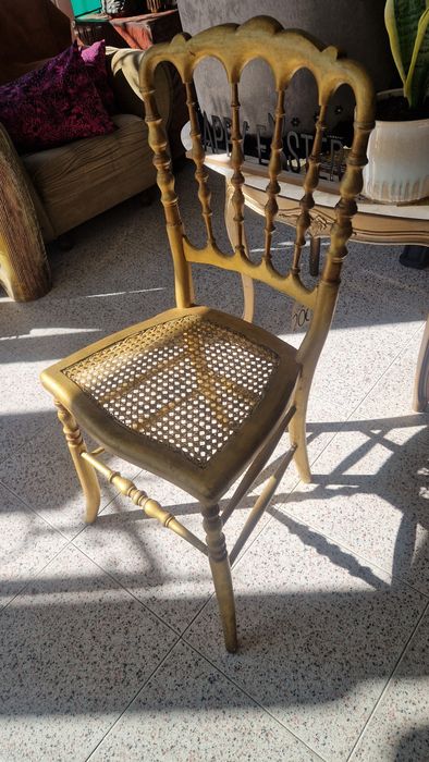 Cadeira em madeira e palhinha
