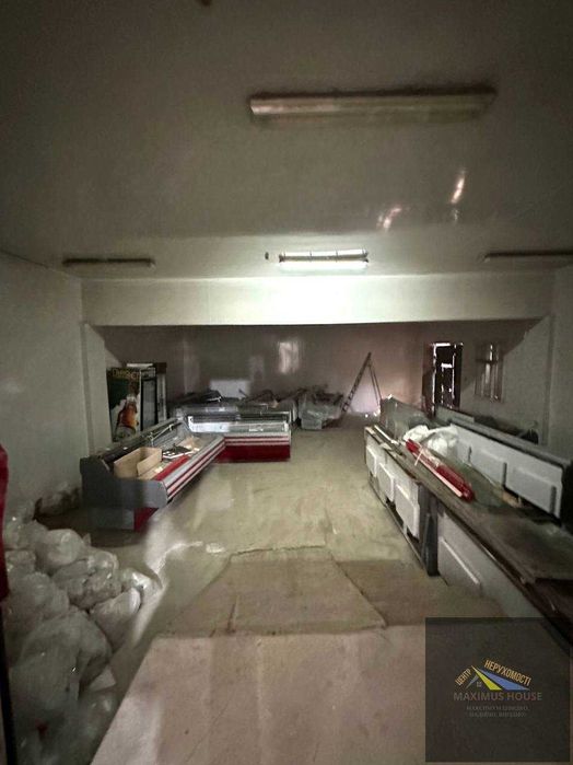 Комерційна будівля Кельмінці