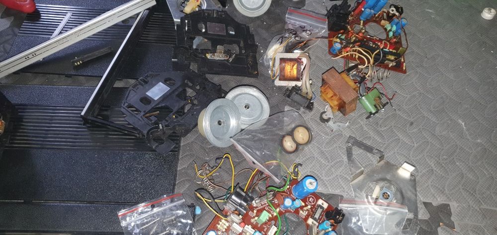 Magnetofon MK2500 z radiem oraz inne MK