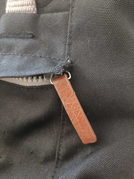 Mochila Roka London cinzento escuro impermeável