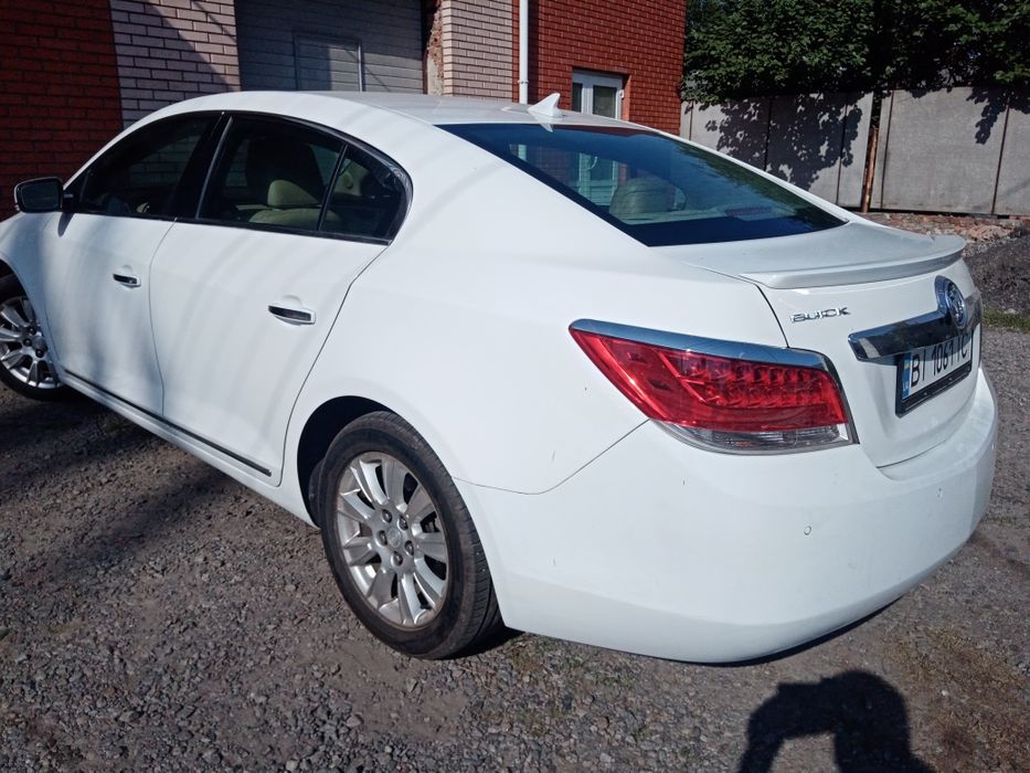 auto BUICK LAcrosse