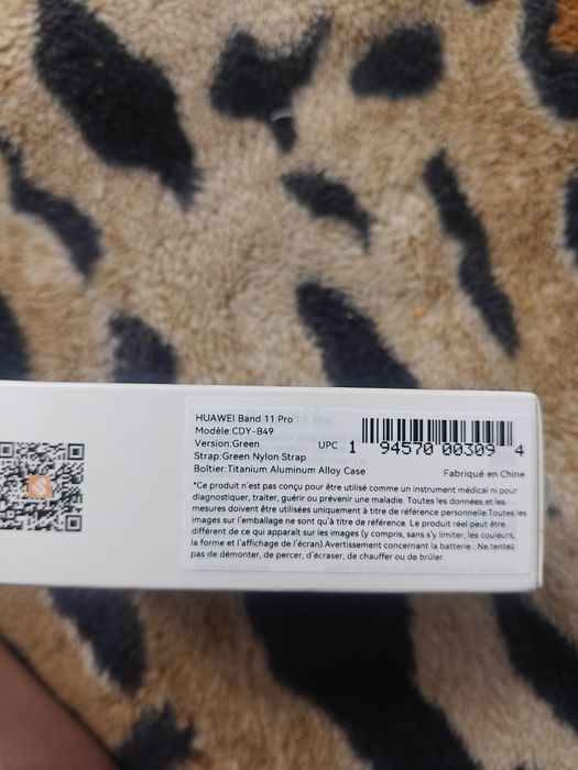 Продам новые смарт часы huawei band 11 pro
