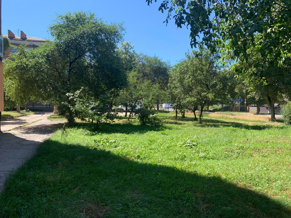 ТЕРМІНОВО Продам комерційну земельну ділянку в городі під будівництво