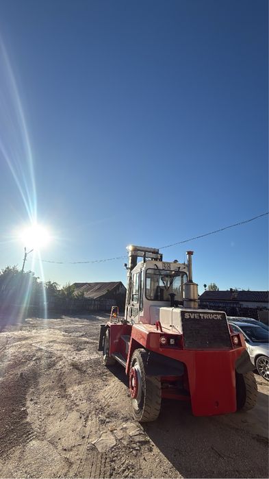 Wózek widłowy Svetruck 10TON