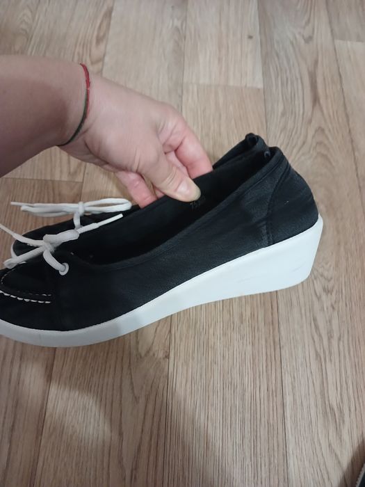 Женская обувь 37.38рКросівки.Мокасіни.Туфлі.Взуття жіноче 37.38р