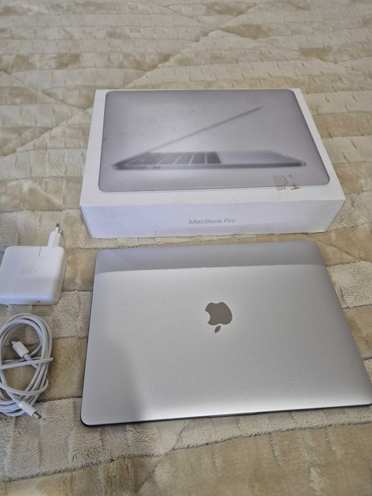 Portátil Apple MacBook Pro 13” Touch Bar – Como Novo Com último MacOS