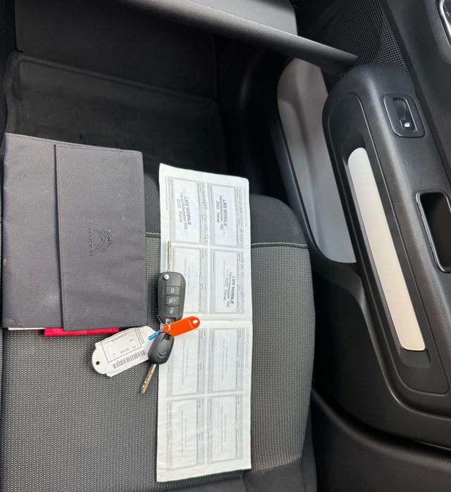 Citroen C3 1.2 gasolina 83 cv impecável 2020