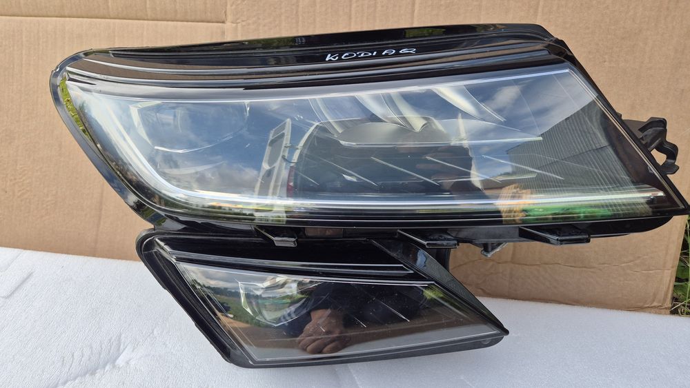 Lampa przód prawa przednia  SKODA KODIAQ 566 566941016