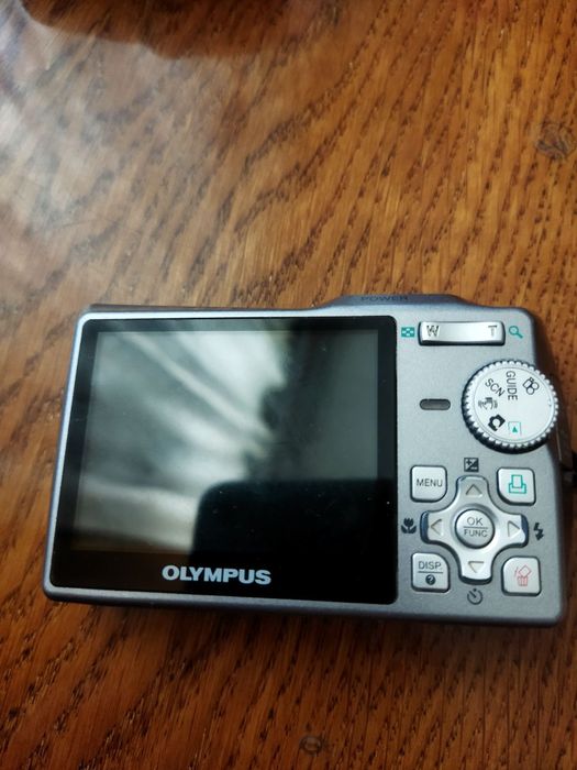 Цифровий фотоапарат Olimpus