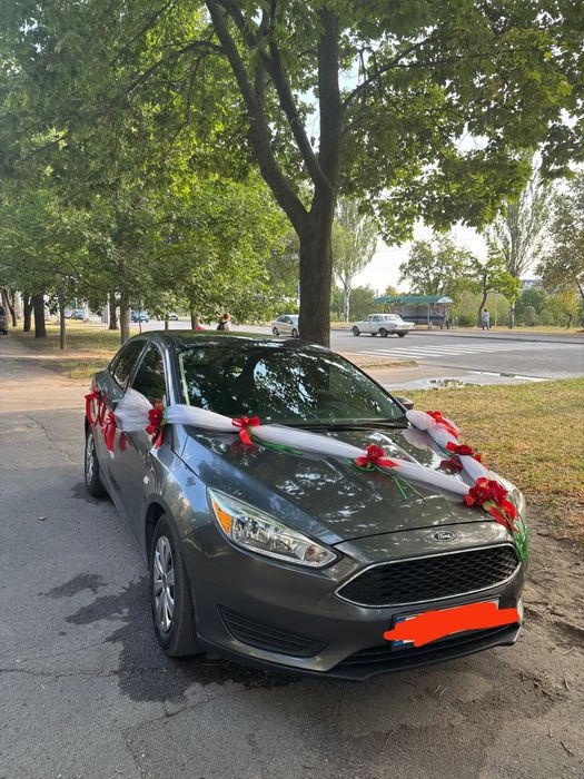Прикраса на автомобіль . Весілля