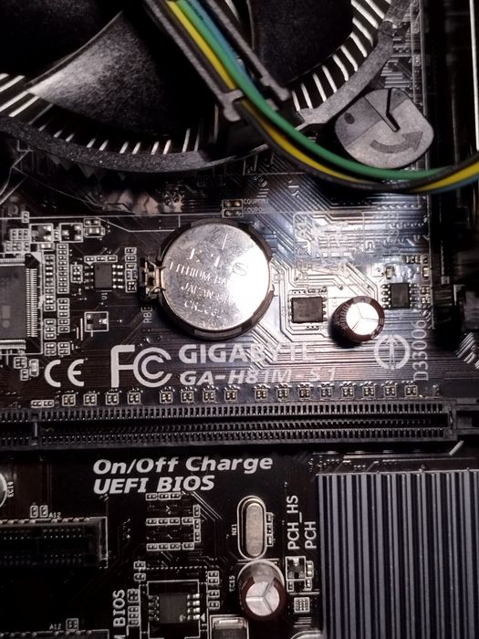 Комплект Материнська плата Gigabyte GA-H81M-S1+Core i5-4690+ddr3 16gb