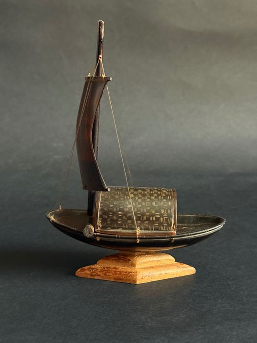 STATEK Jacht ŻAGLOWIEC z rogu  Bawoła dekoracja lodzie