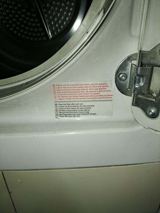 Máquina de secar AEG Lavatherm T56800 – para peças ou reparação