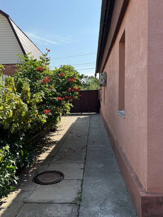 Будинок по вул.Ярославській. Є держ.Акт на земельну ділянку!