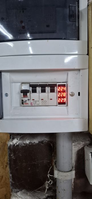 Elektryk / Instalacje elektryczne