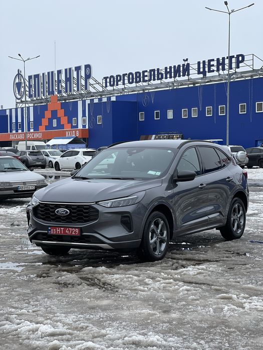 Ford Escape 2023р ST-Line / кросовер / авто