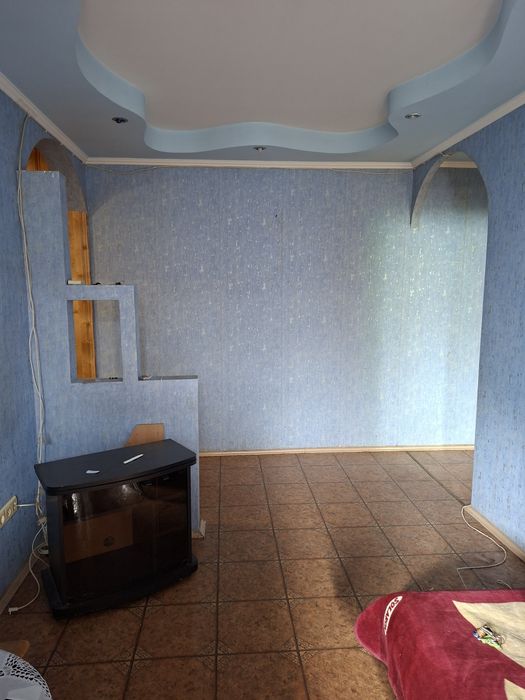 Салтовка, 625 м/р, ул Амосова, 25. Сдам 3 кв-ру.